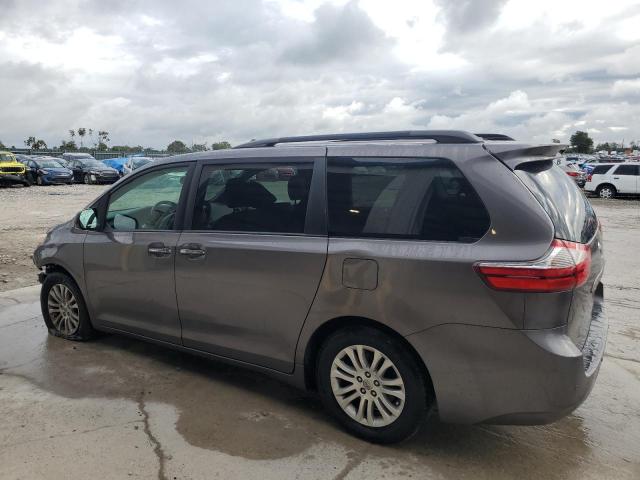 2016 TOYOTA SIENNA XLE