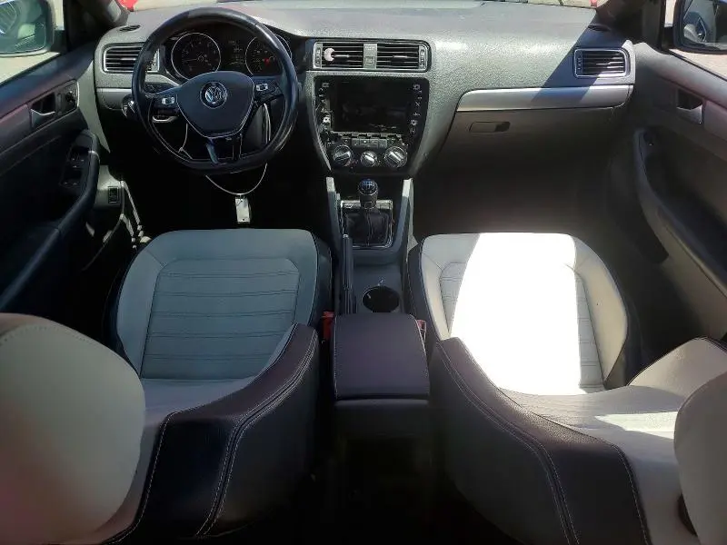 2016 VOLKSWAGEN JETTA SPORT  