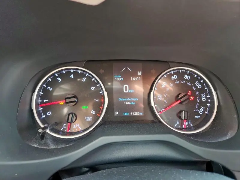 2019 TOYOTA RAV4 XLE  