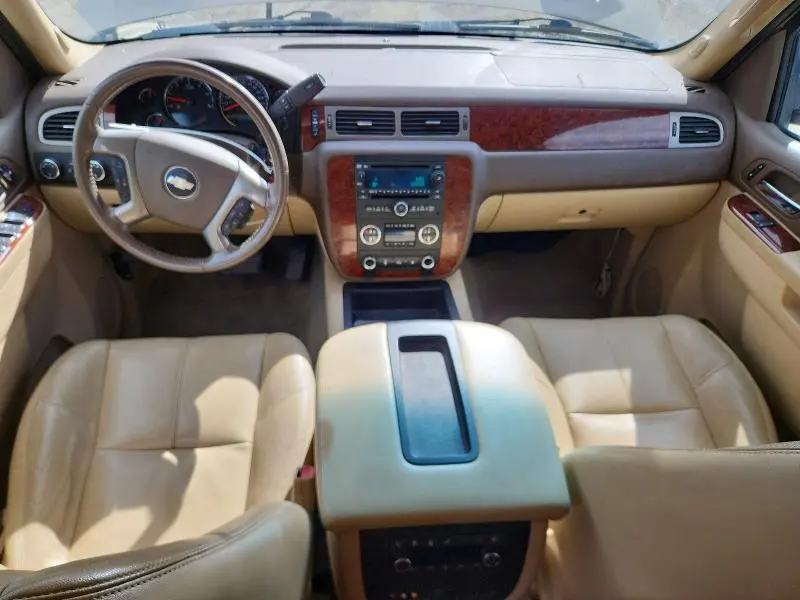 2010 CHEVROLET SUBURBAN K1500 LT  