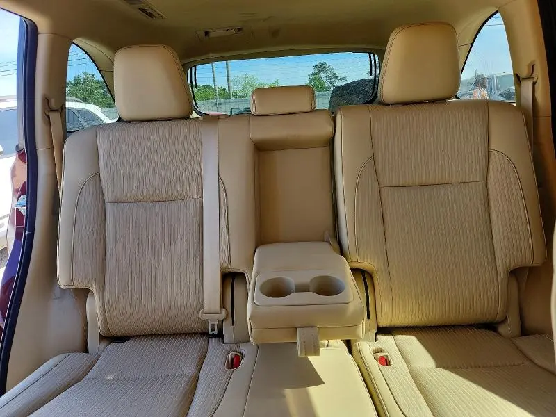 2017 TOYOTA HIGHLANDER LE PLUS  