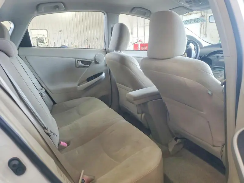 2010 TOYOTA PRIUS III  