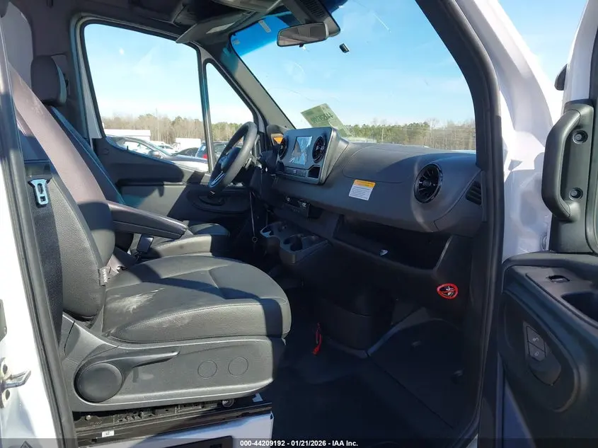 2023 MERCEDES-BENZ SPRINTER 2500 STANDARD ROOF 4-CYL DIESEL