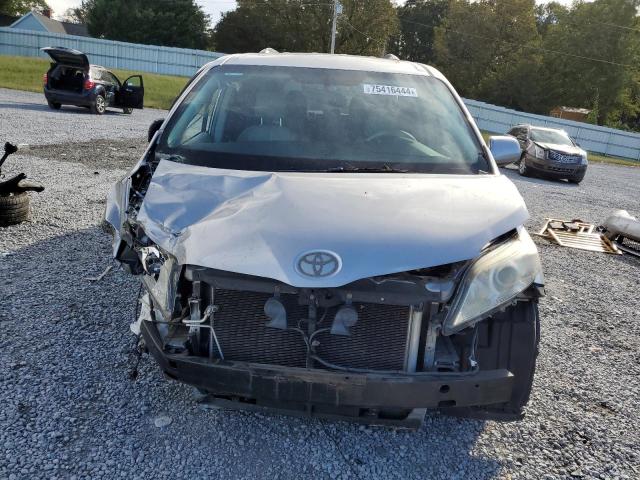 2012 TOYOTA SIENNA XLE