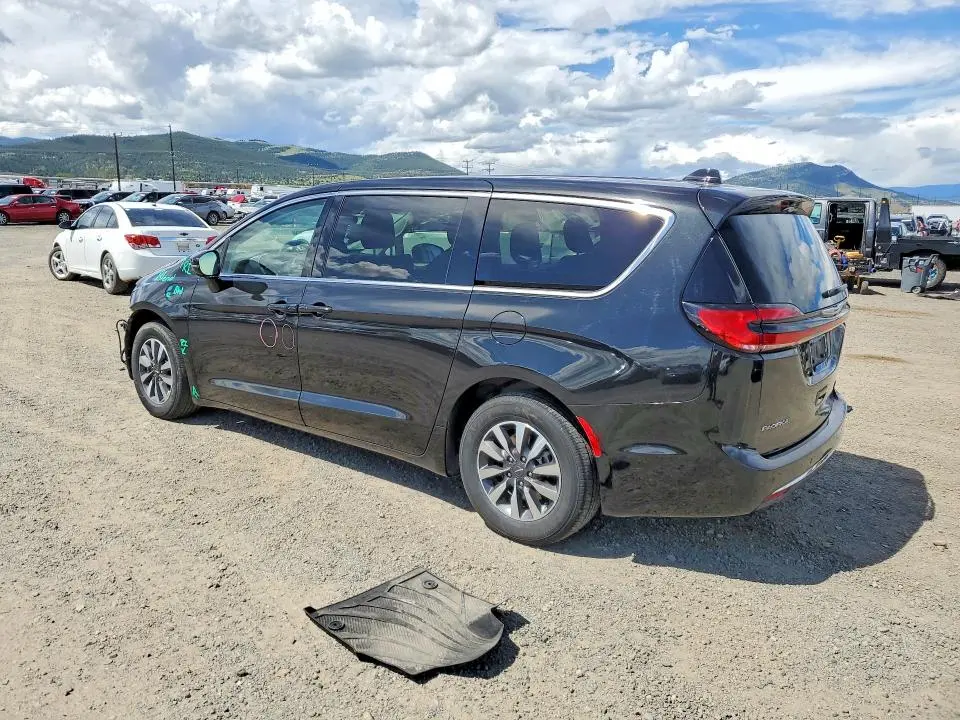 2022 CHRYSLER PACIFICA HYBRID TOURING L  