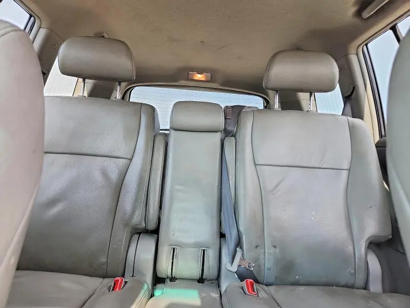 2012 TOYOTA HIGHLANDER SE  