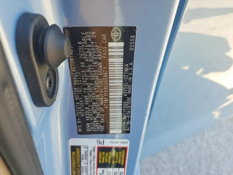 2012 TOYOTA CAMRY LE  