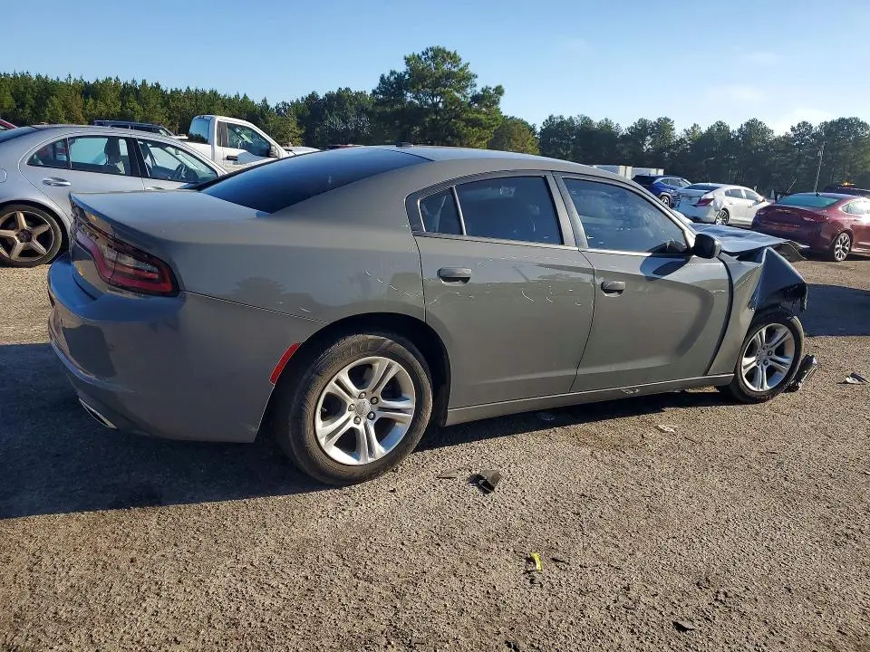2017 DODGE CHARGER SE  