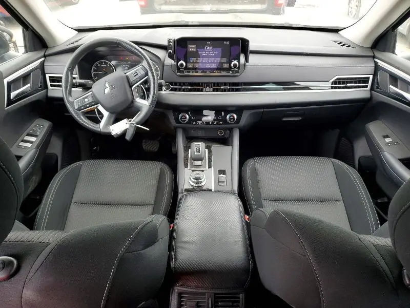 2023 MITSUBISHI OUTLANDER ES  