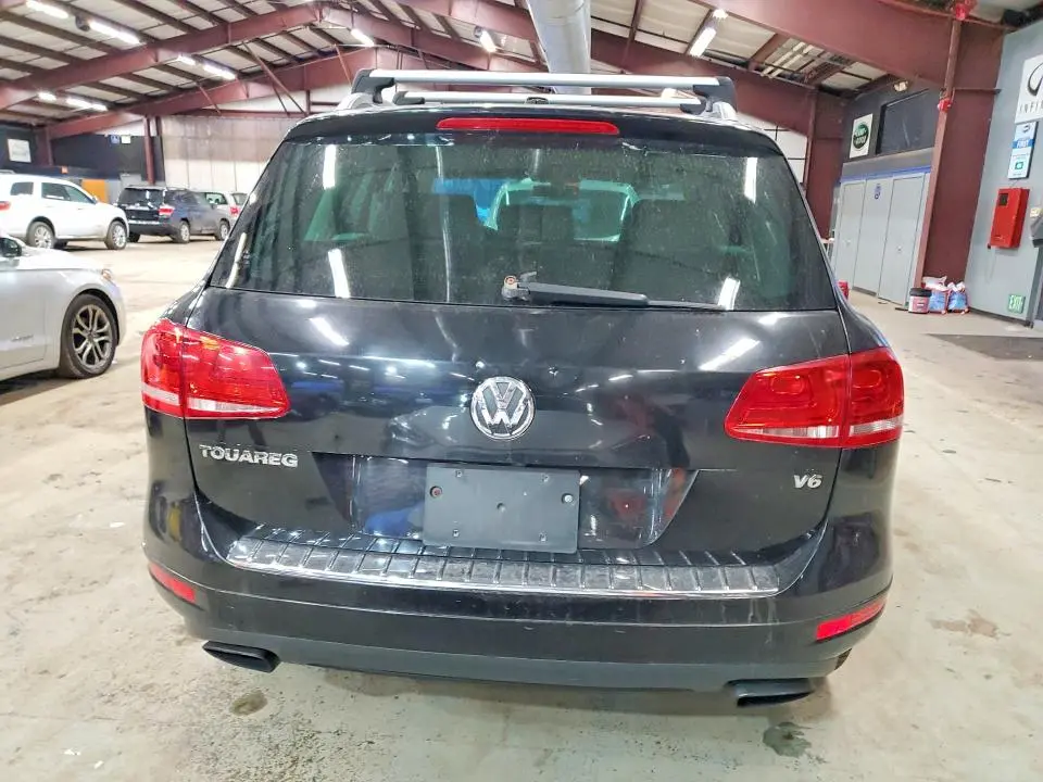 2013 VOLKSWAGEN TOUAREG V6  