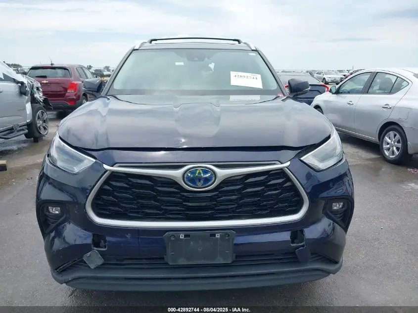 2023 TOYOTA HIGHLANDER HYBRID XLE