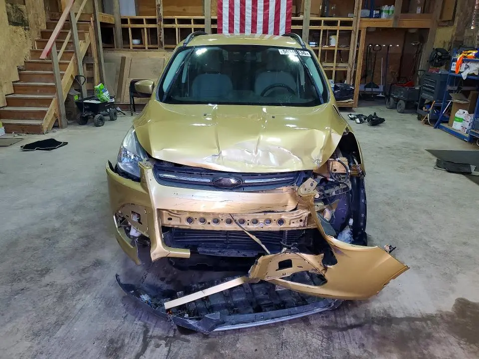 2015 FORD ESCAPE SE  