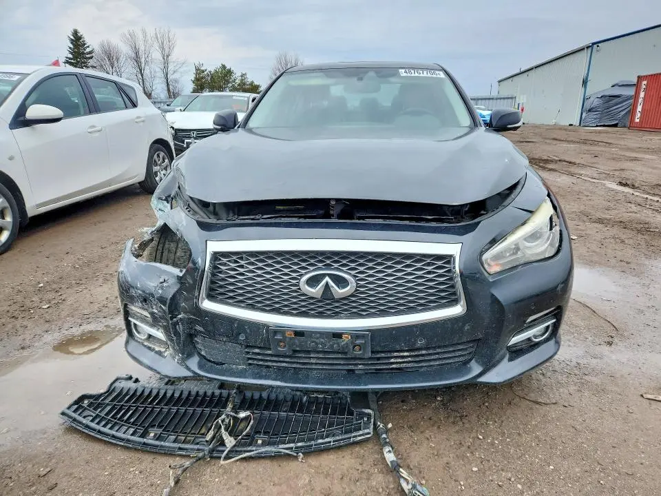 2015 INFINITI Q50   