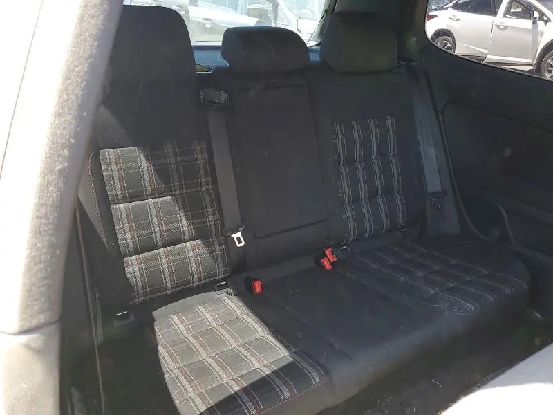 2013 VOLKSWAGEN GTI   
