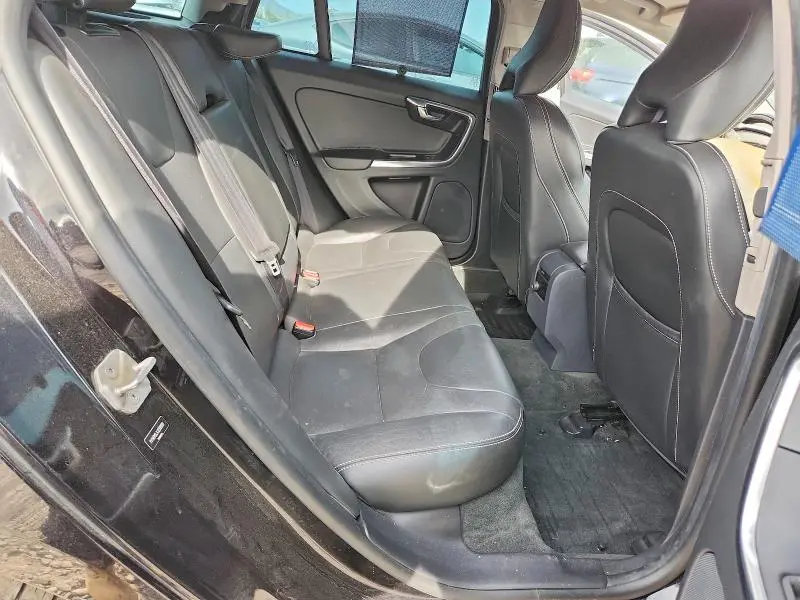 2018 VOLVO V60 T5 DYNAMIC  