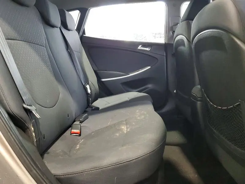 2013 HYUNDAI ACCENT SE  