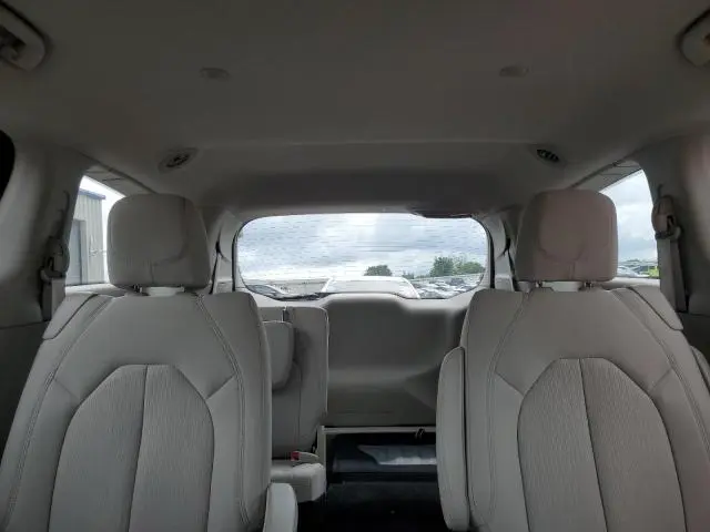 2017 CHRYSLER PACIFICA LX  