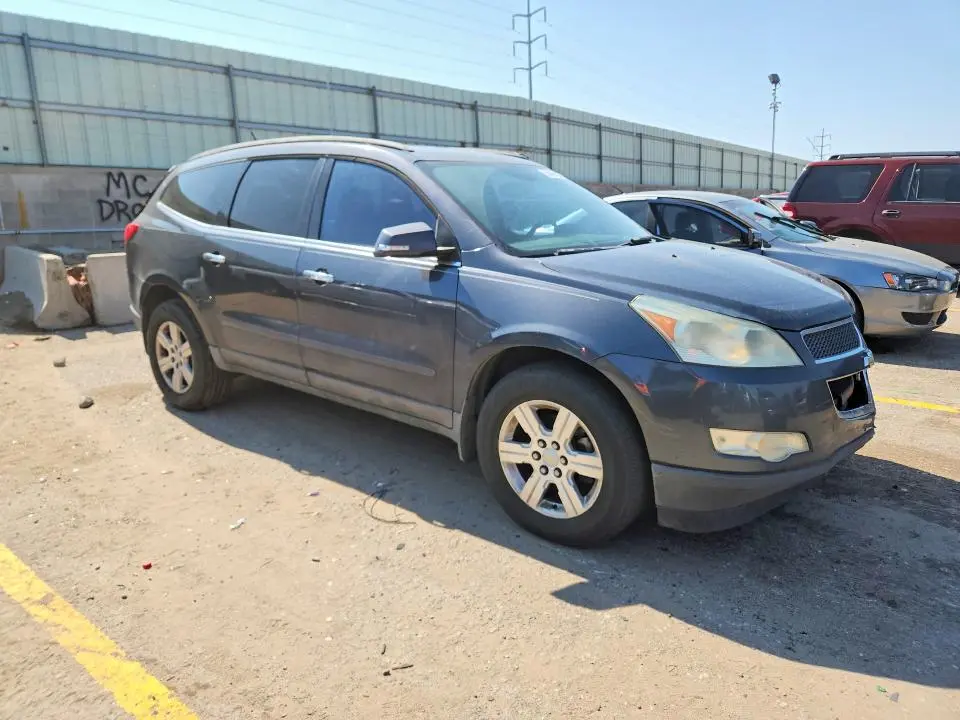 2011 CHEVROLET TRAVERSE LT  