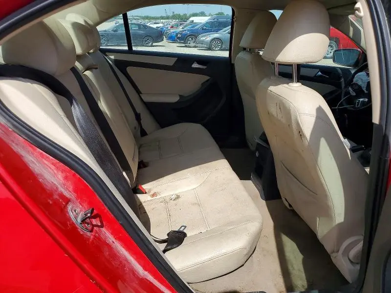 2012 VOLKSWAGEN JETTA SE  