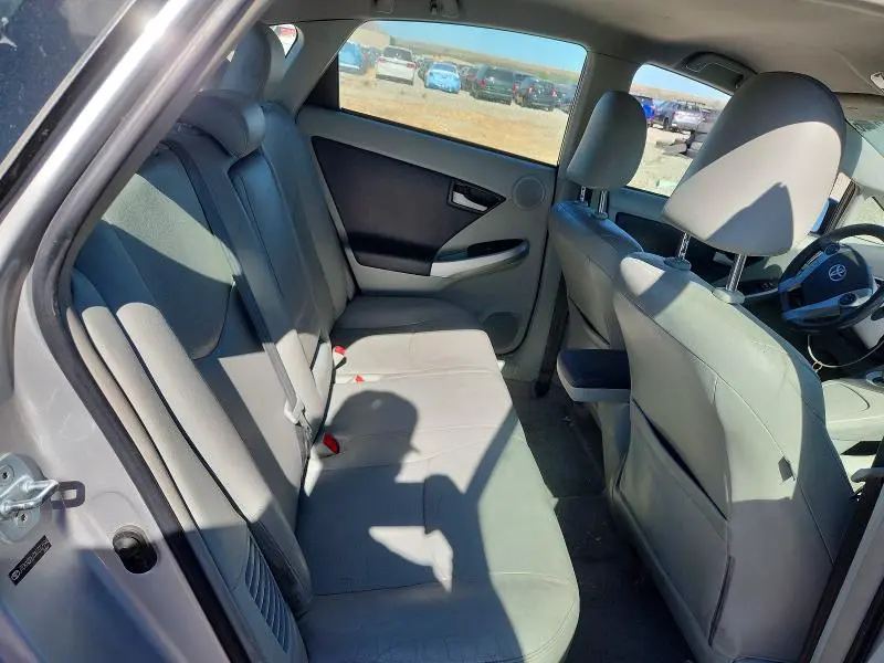 2010 TOYOTA PRIUS IV  
