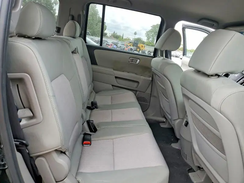 2011 HONDA PILOT EX  