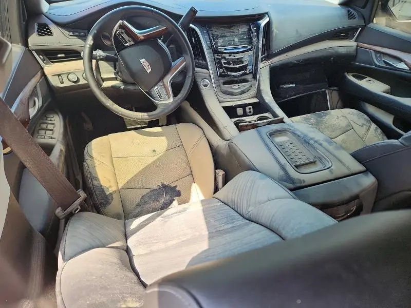 2017 CADILLAC ESCALADE LUXURY  