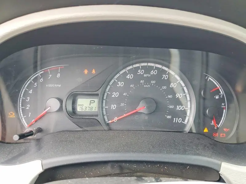 2011 TOYOTA SIENNA LE  