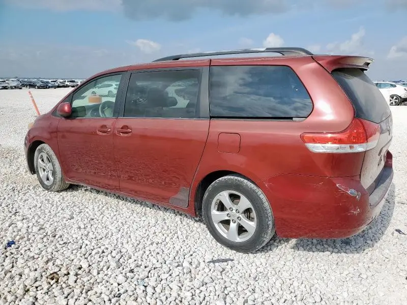 2011 TOYOTA SIENNA LE  