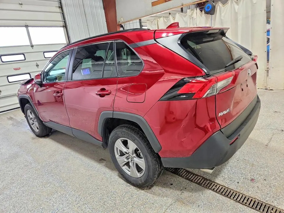 2025 TOYOTA RAV4 XLE  