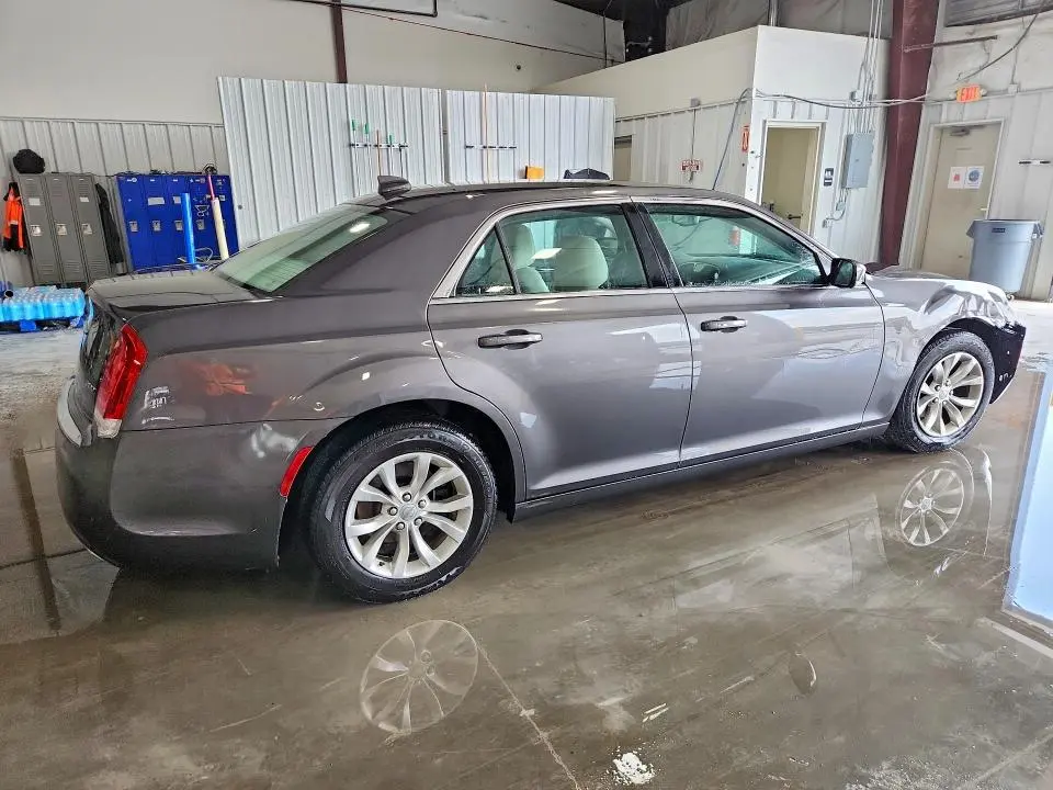 2015 CHRYSLER 300 LIMITED  