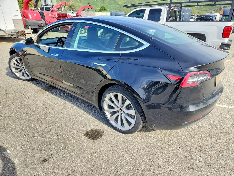 2018 TESLA MODEL 3   