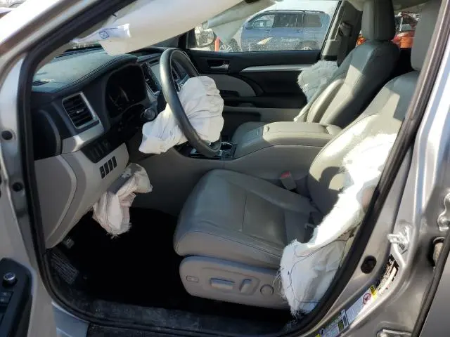 2016 TOYOTA HIGHLANDER XLE