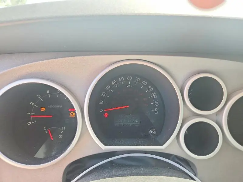 2012 TOYOTA TUNDRA CREWMAX LIMITED  