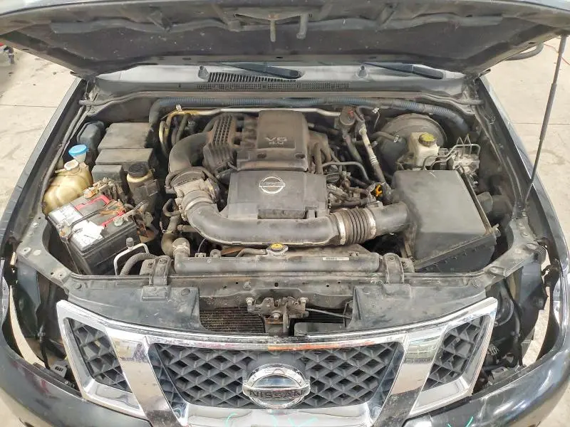 2011 NISSAN PATHFINDER S  