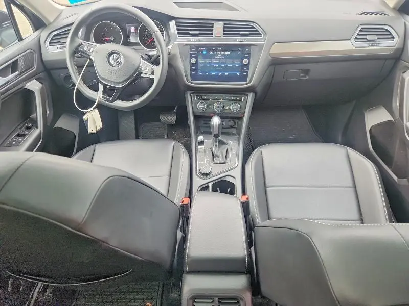 2021 VOLKSWAGEN TIGUAN SE  