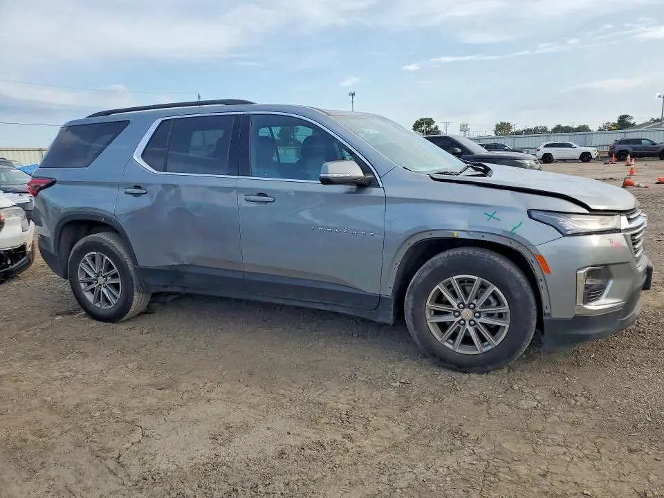 2023 CHEVROLET TRAVERSE LT  