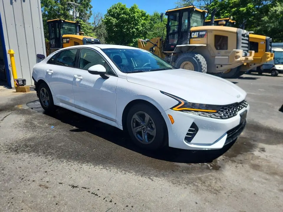 2022 KIA K5 LXS  