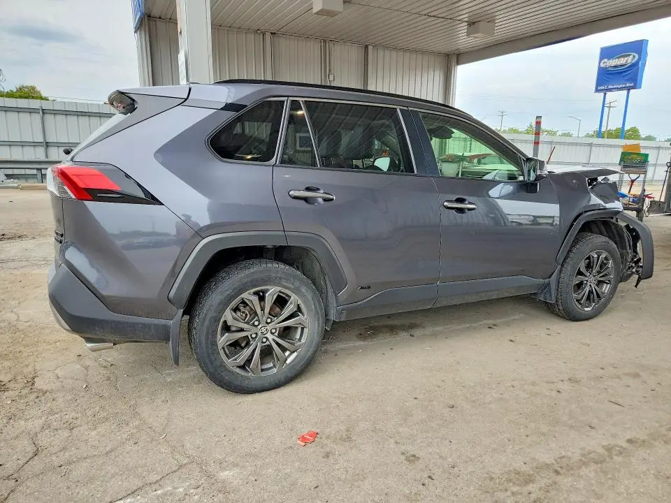2022 TOYOTA RAV4 LIMITED  