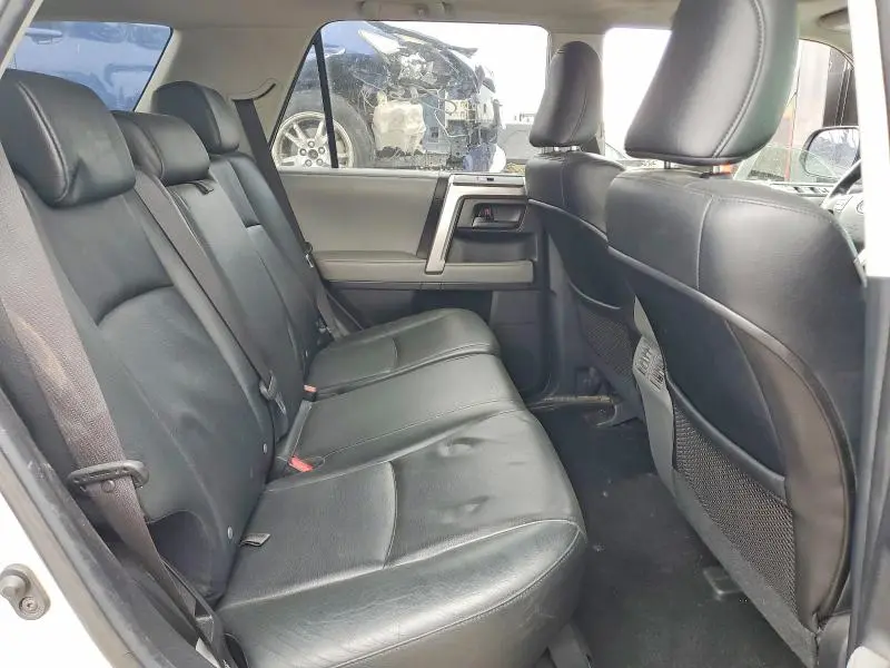 2010 TOYOTA 4RUNNER SR5  