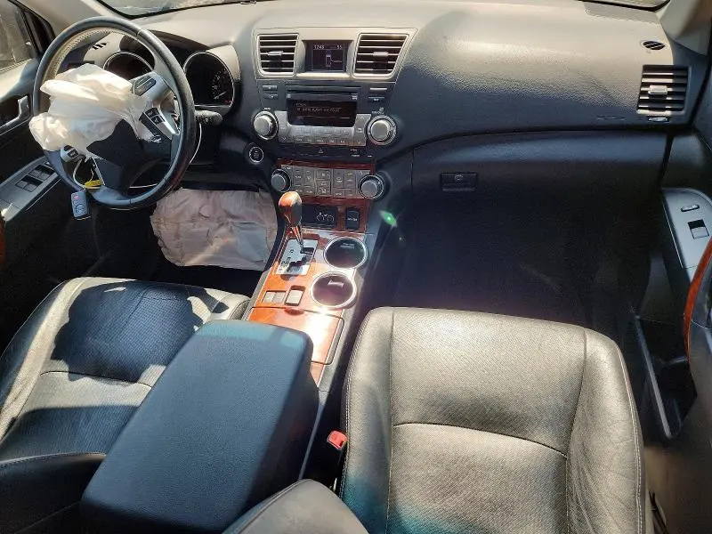 2011 TOYOTA HIGHLANDER LIMITED  