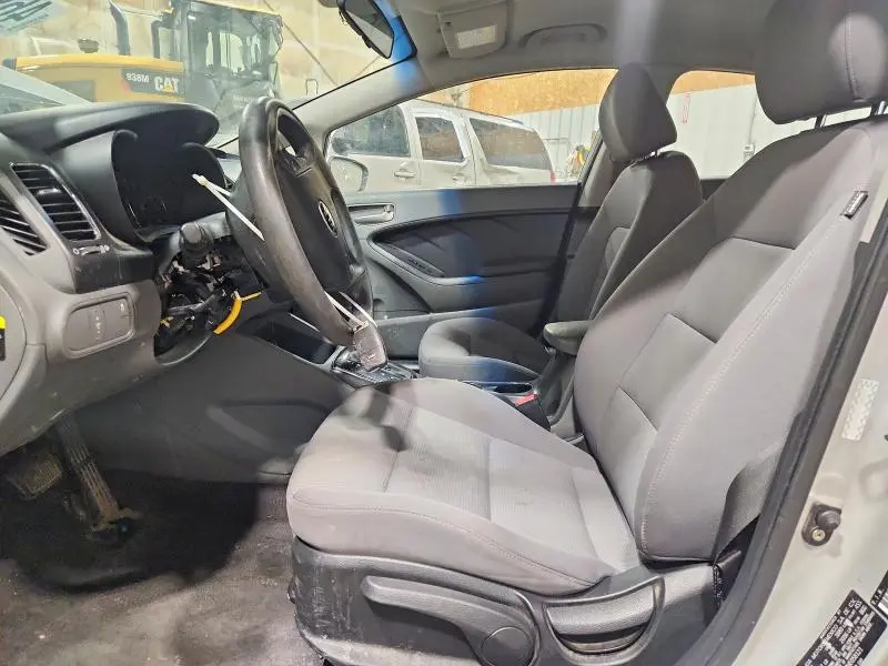 2017 KIA FORTE LX  
