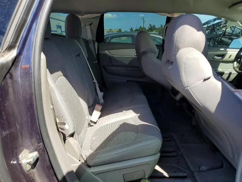 2016 CHEVROLET TRAVERSE LS  