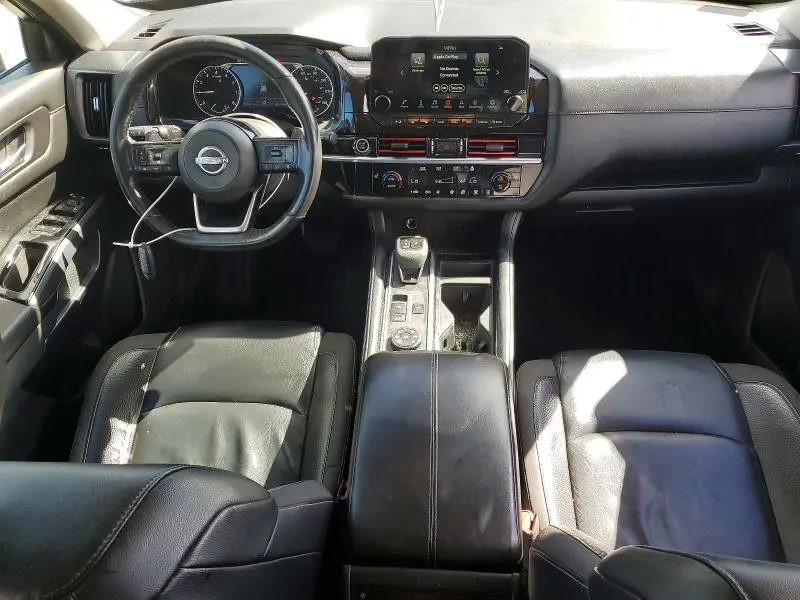 2022 NISSAN PATHFINDER SL  