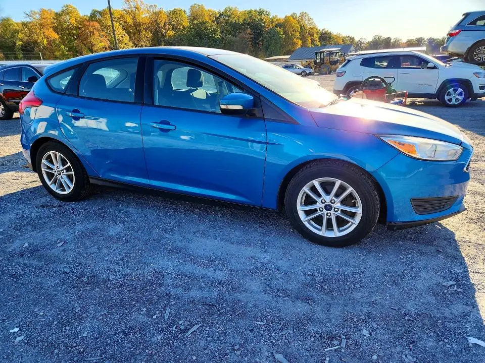 2015 FORD FOCUS SE  