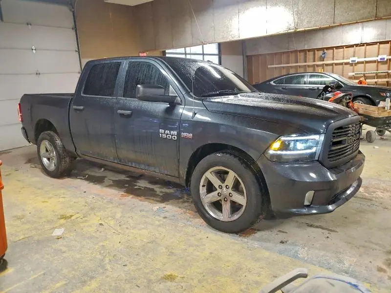 2014 RAM 1500 ST  