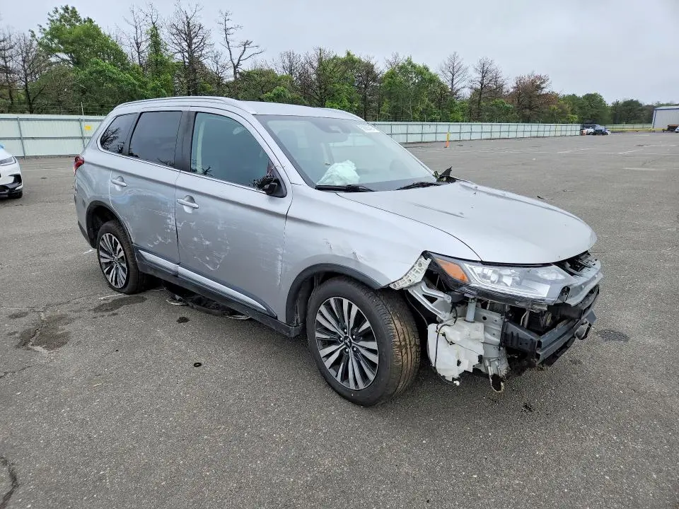 2020 MITSUBISHI OUTLANDER SE  
