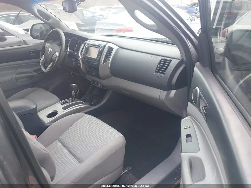 2013 TOYOTA TACOMA BASE V6