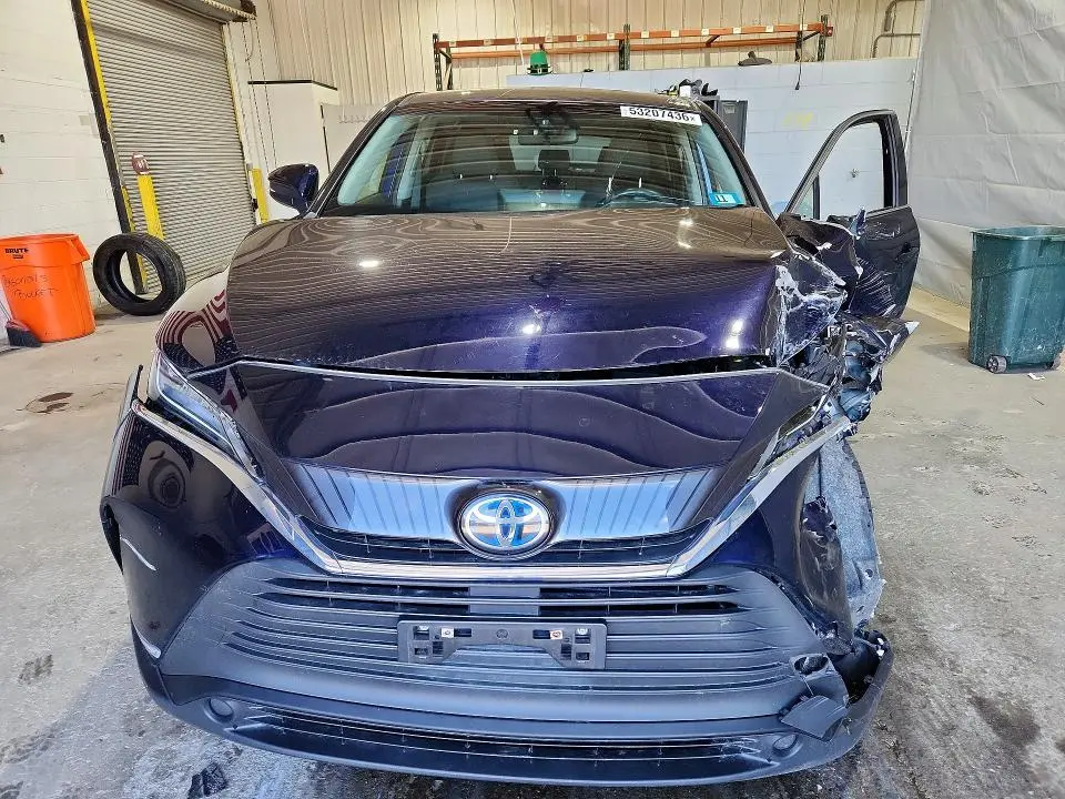 2022 TOYOTA VENZA LE  