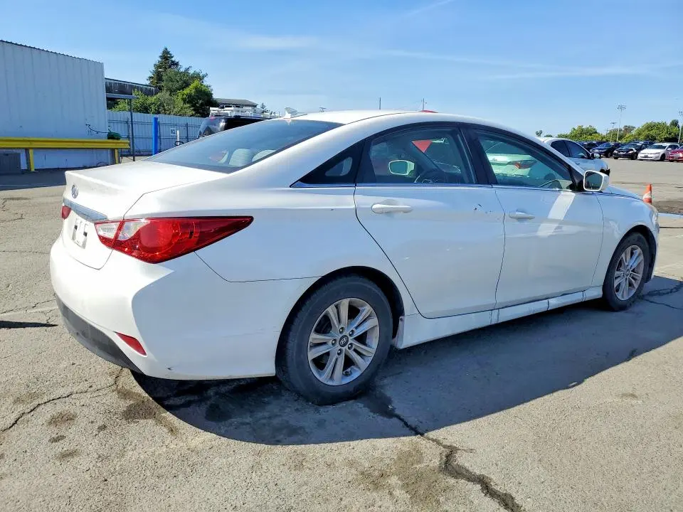 2014 HYUNDAI SONATA GLS  