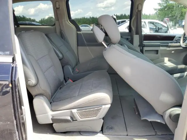 2010 CHRYSLER TOWN & COUNTRY TOURING  